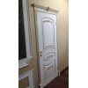 Межкомнатная дверь АЛИНА-5.5 белая с золотой патиной ПГ